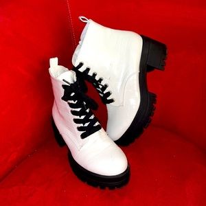 NWOT FOREVER 21 WOMEN’S BOOTS